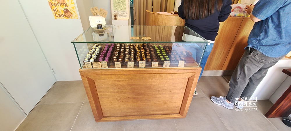 영도 흰여울문화마을 디저트 하이까눌레 (부산 까눌레 전문점) 겉바속촉 까눌레