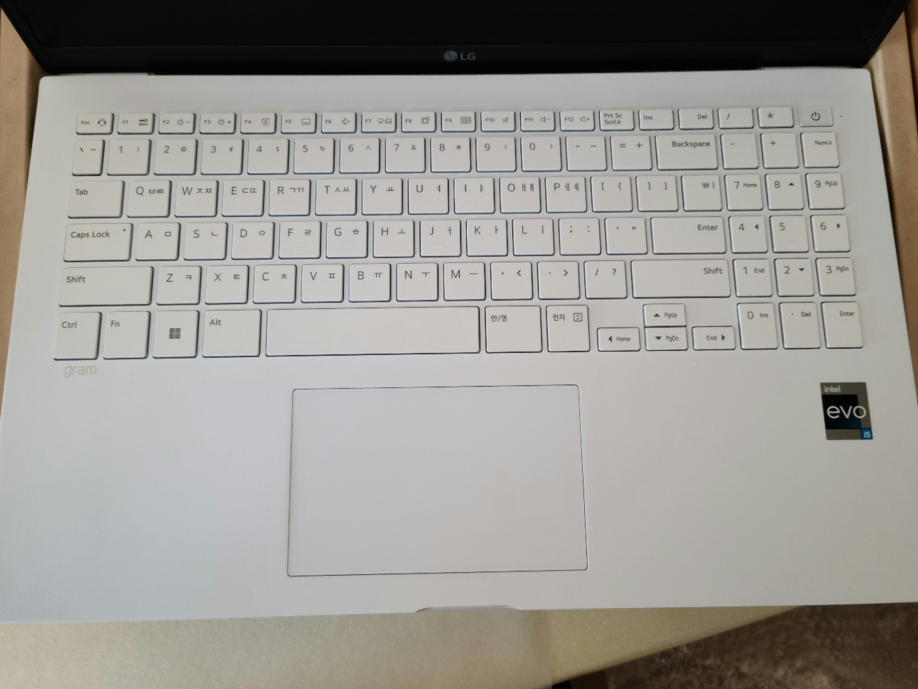 LG그램-2022-15인치