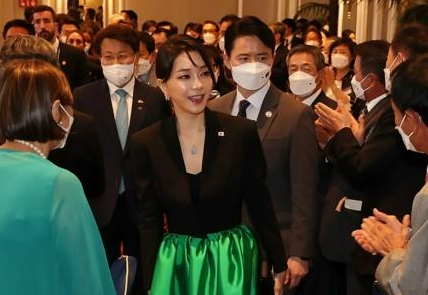 김건희목걸이, 반클리프 아펠의 빛과 그림자