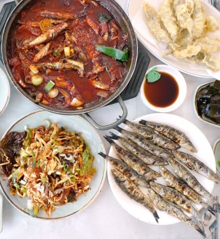 생생정보 생생현장 안동집 기장 대변항 맛집 멸치쌈밥맛집 2025기장멸치축제