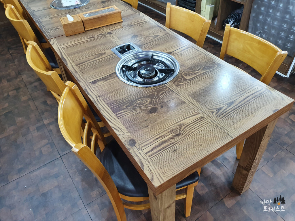 운암명가 부대찌개 매장내부