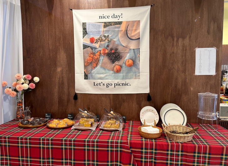 버터멜로우-매장-쿠키와-빵