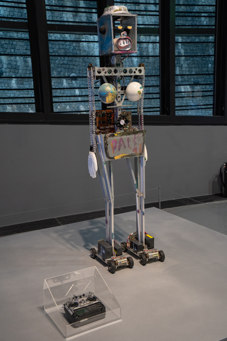 백남준 아트센터 로봇