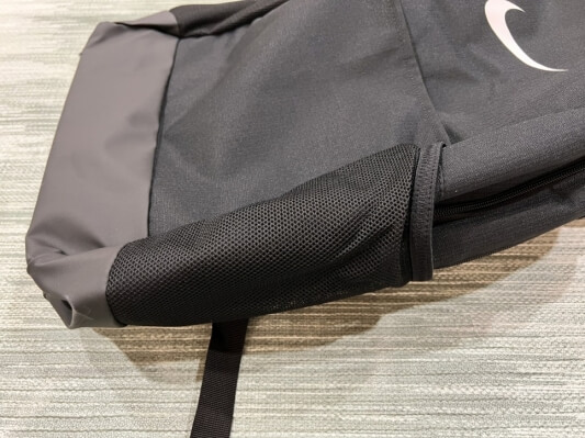 망사 수납 공간