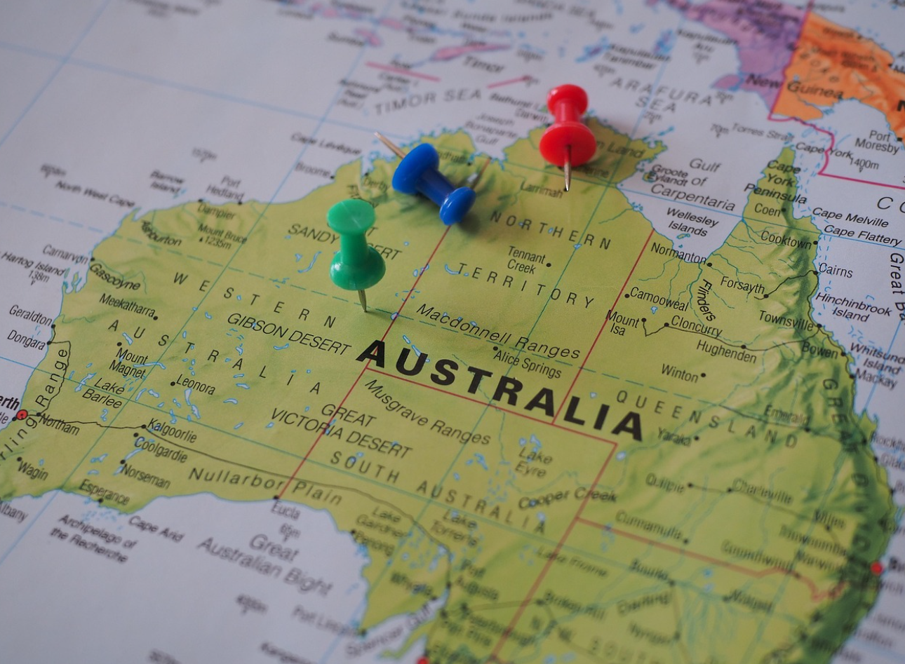 호주 영화 인기 TOP3 추천 (액션, 스릴러, 코미디)