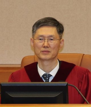 문형배 소이부답