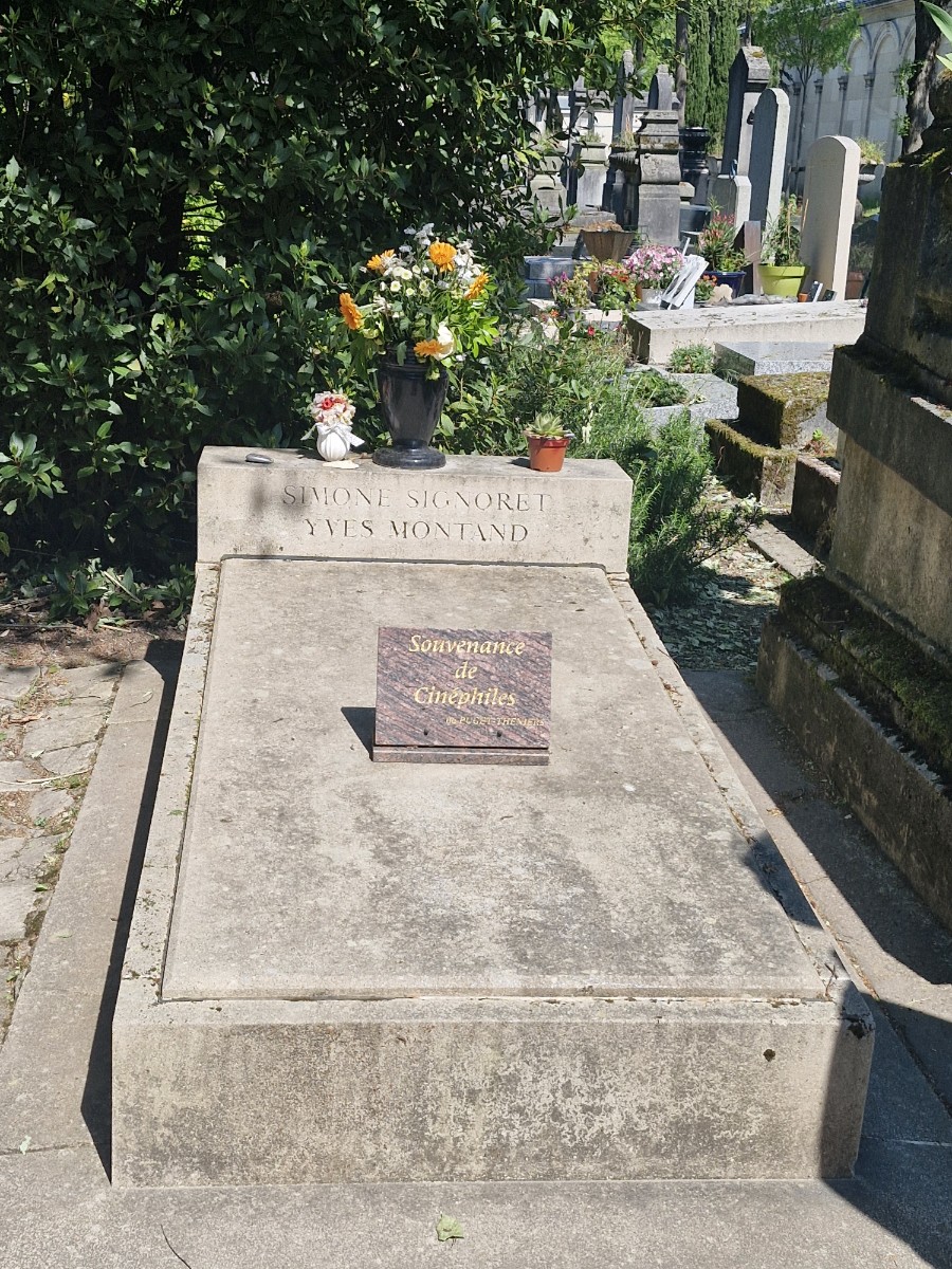 이브 몽땅과 그의 부인 묘소