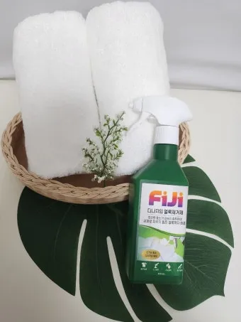 피지 얼룩 식초 분무 후 주방타월로 눌러 빼는법_13