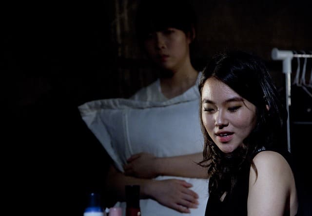 연극 중 스크린샷