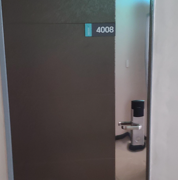 제주도 제주도숙박 아로하호텔 아담한호텔 아로하호텔입구 아로하호텔로비 4008호 입실