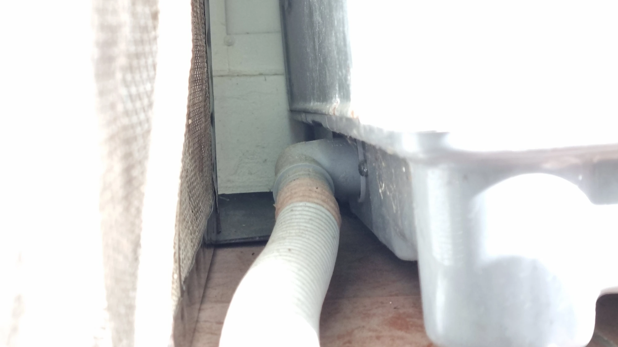 통돌이 세탁기 배수구