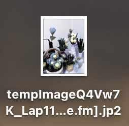 다운로드 완료된 컬러사진입니다.