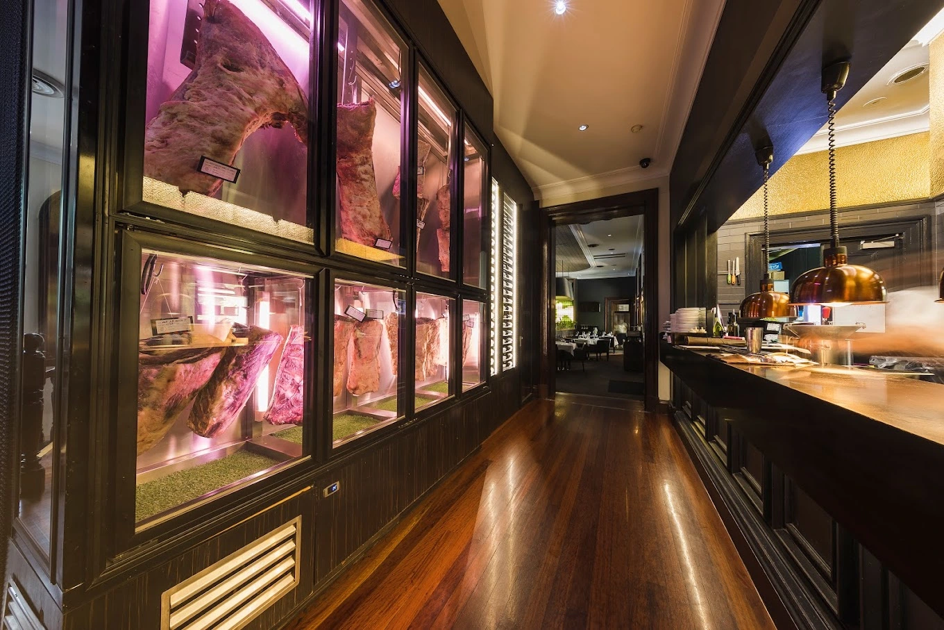 Moo Moo The Wine Bar + Grill