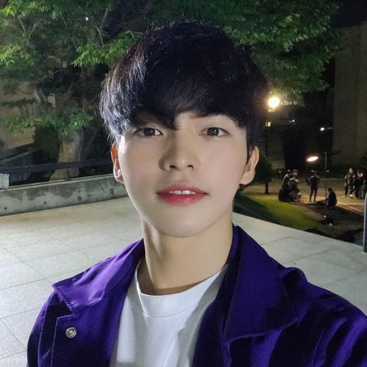 진욱