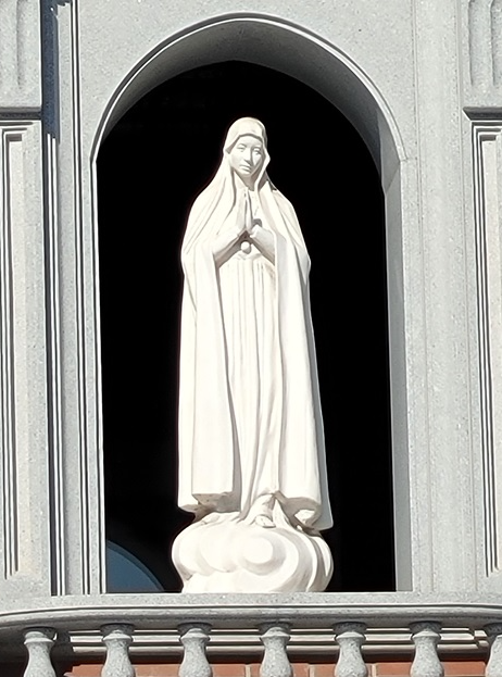 대천성당의 주보성인 파티마의 성모님입니다.