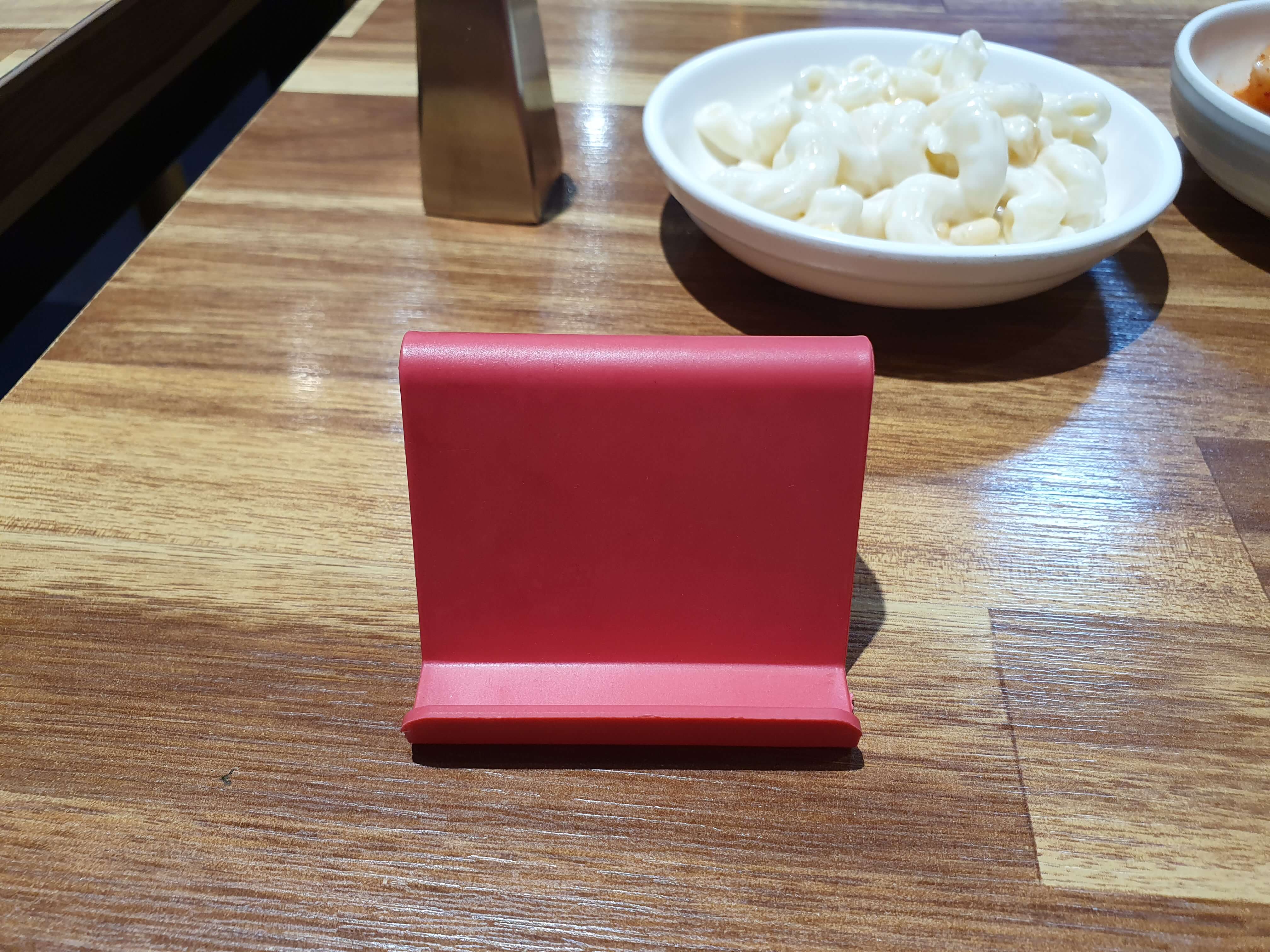 스마트폰 거치대 제공