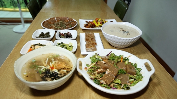 동네한바퀴-신정동-도토리묵한상