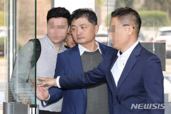 김범수 카카오 의장 사임