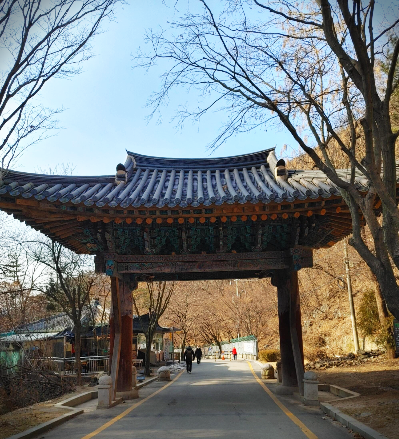 소요산 일주문
