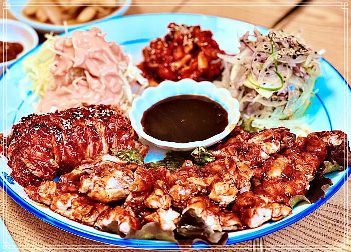 MBN 생생정보 마당 강원 춘천 맛과 영양 최고, 한방 닭보쌈 맛집