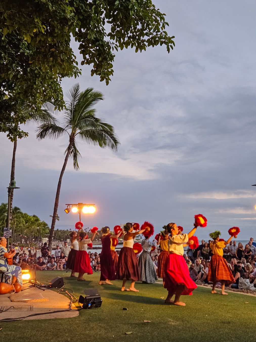 와이키키 해변 하와이 훌라댄스