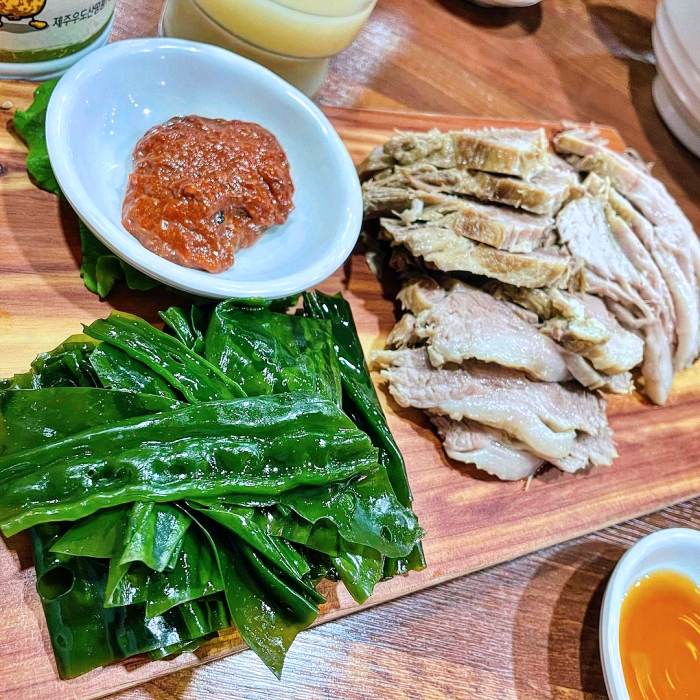 식객 허영만 백반기행 강남 가로수길 신사 제주식 수육 돔베고기 맛집