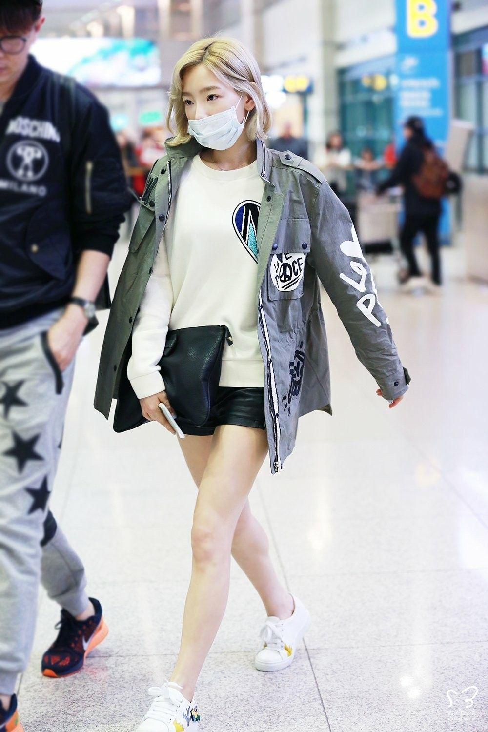 태연 공항패션 사진 태연 공항패션 사진