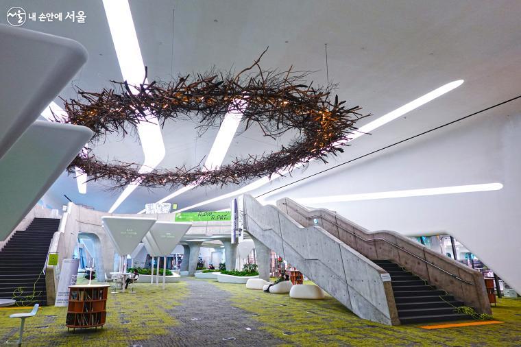볼수록 신박한 DDP 디자인 랩 1층, D-숲
