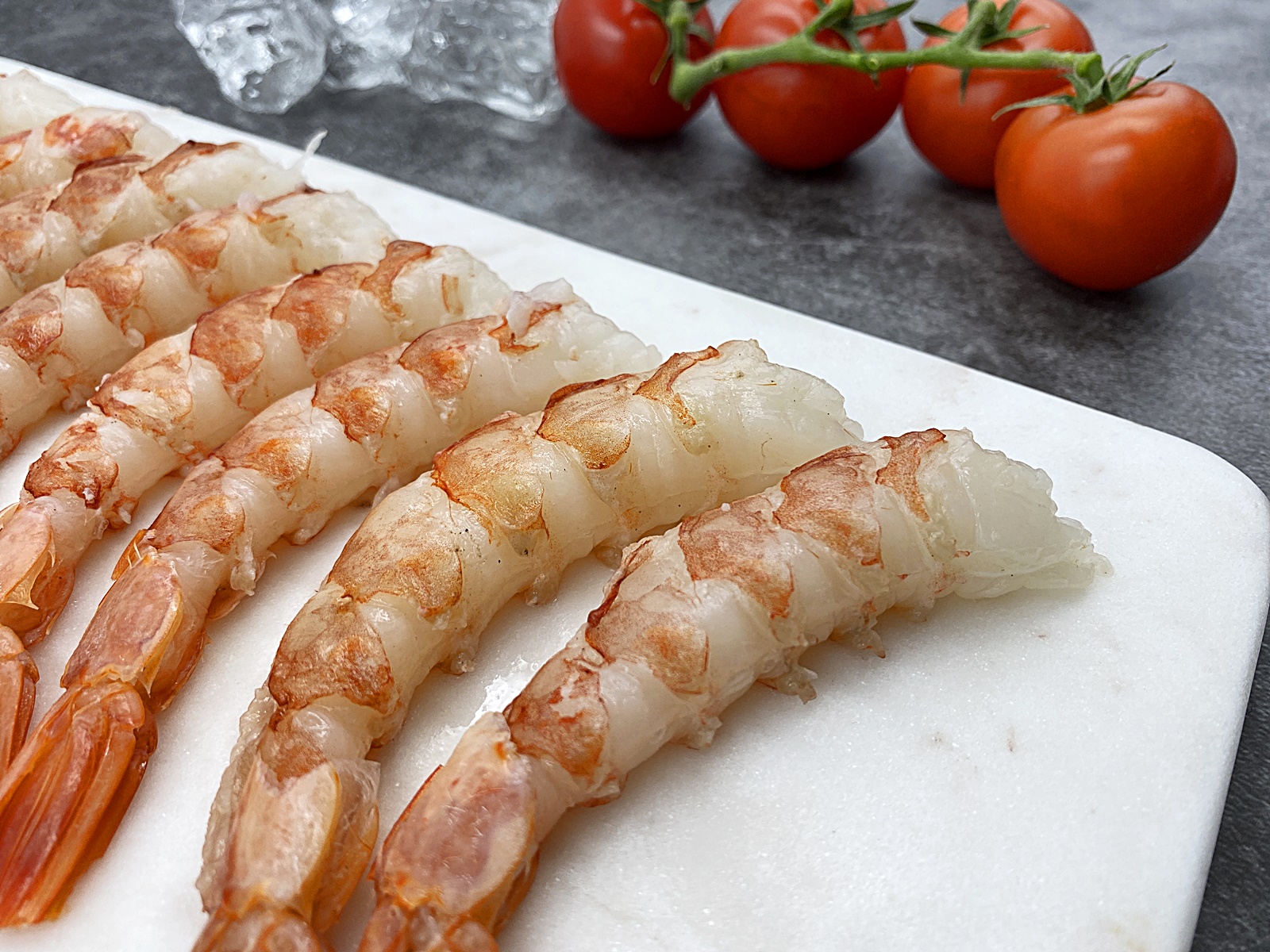 껍질 벗긴 새우들