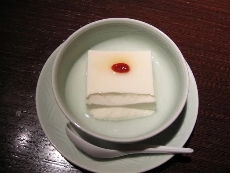 칸타타 카페 시그니처 아마레또라떼 - 아몬드, 안닌두부의 향을 품은 특별한 커피