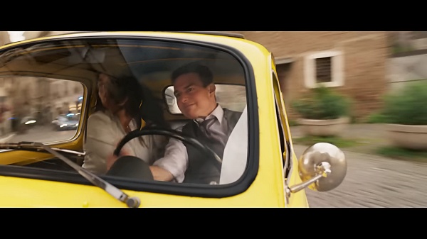 차를-운전하는-톰