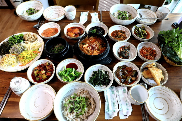 김희철 원주 맛집 상차림