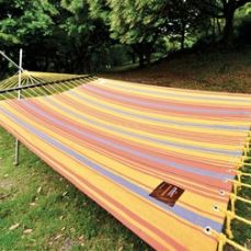 캠핑을 즐기기 위한 필수 아이템