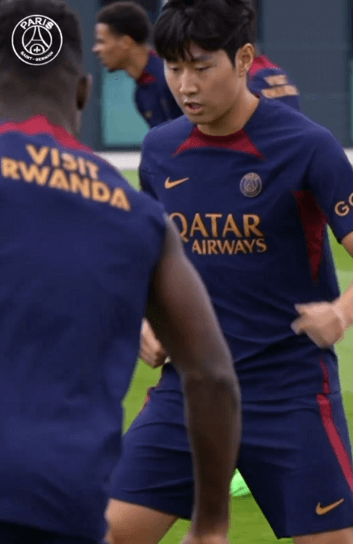 PSG 이강인 선수 사진입니다.