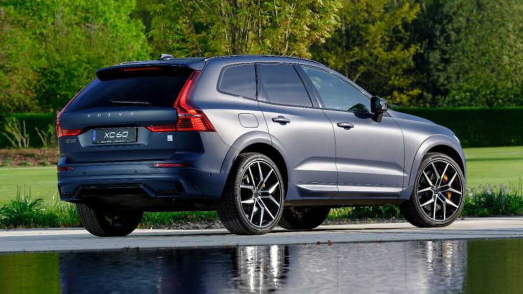 볼보 한정판 XC60 폴스타 엔지니어드 리미티드 에디션