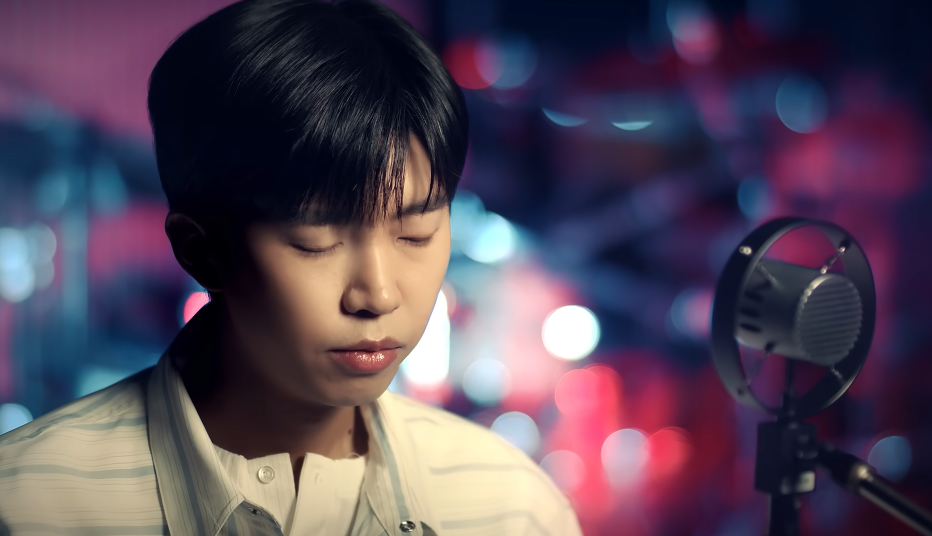 임영웅 아이돌차트 218주 연속 1위 달성! ASEA 2025 2관왕까지! 