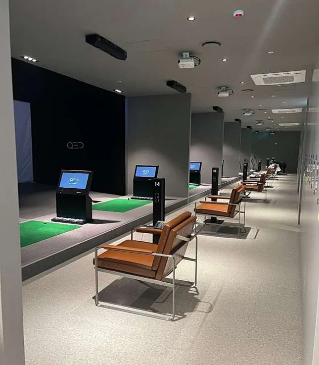 제이와이스크린골프&QED골프아카데미