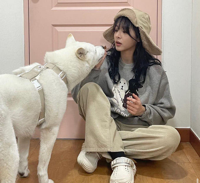 설인아 사복
