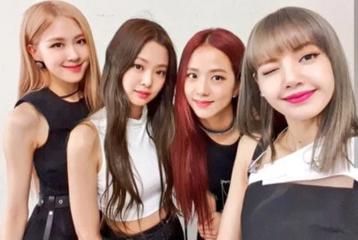 블랙핑크-단체-셀카-4