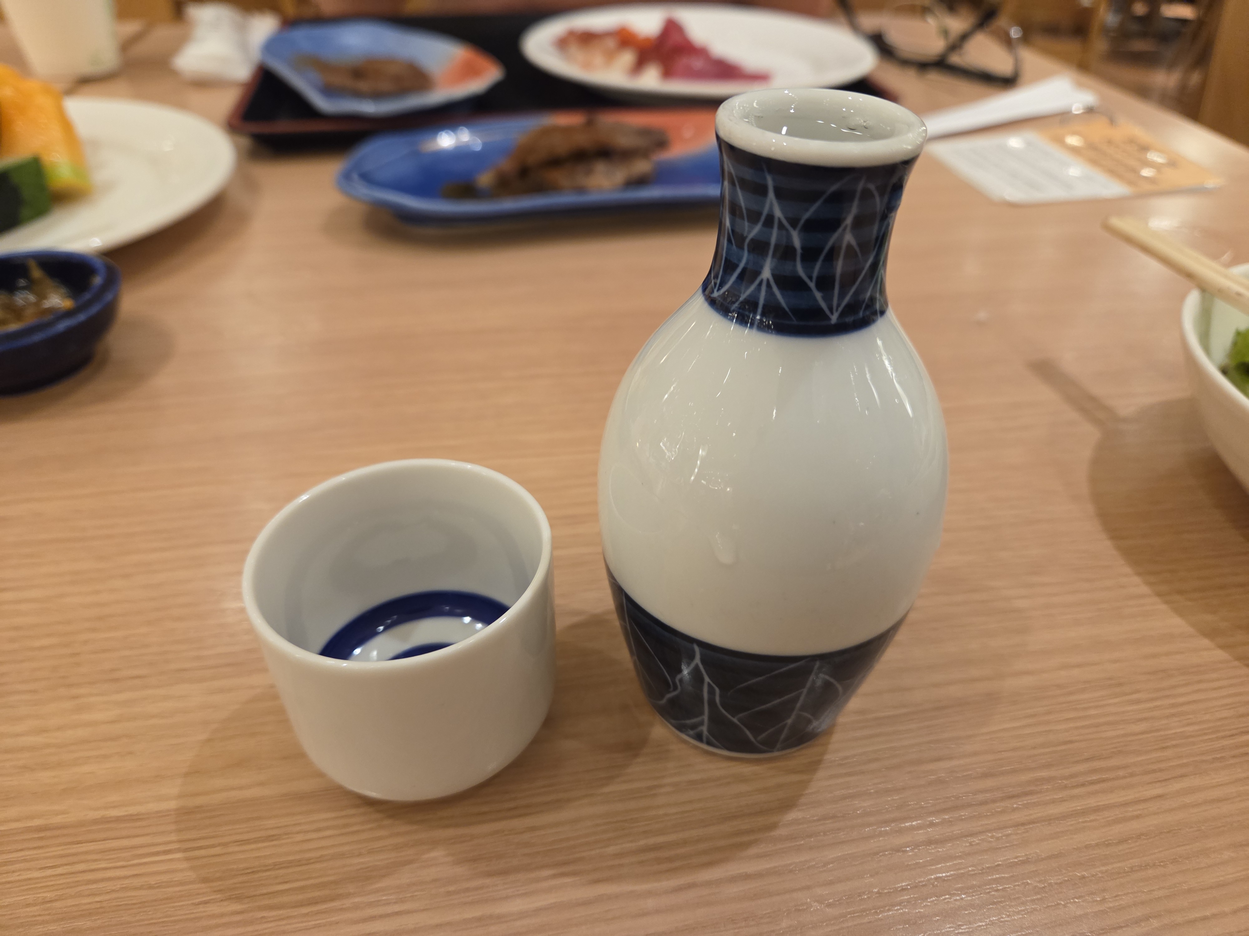 노보리베츠 다이이치 타키모토칸 석식 뷔페, 노미호다이로 즐기는 일본 사케