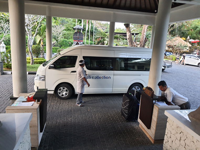 발리 컬렉션 셔틀버스