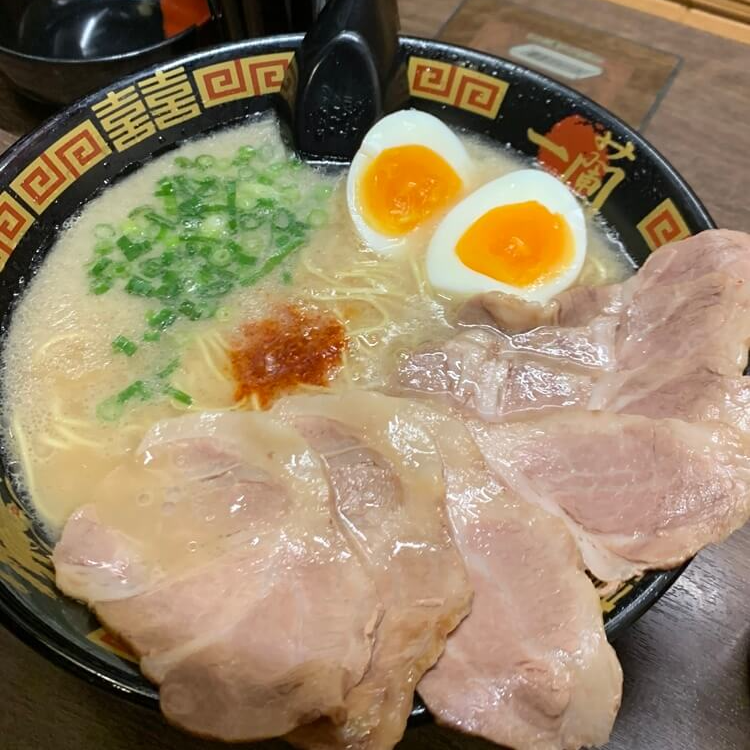 이치란라멘 토핑 다 추가한 사진