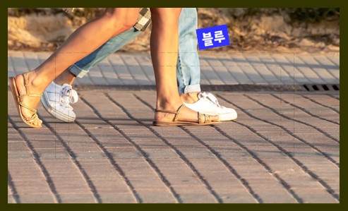 여성 플랫 샌들 장점과 디자인