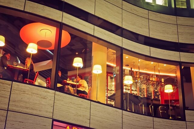 손님-보는-꿈-해몽