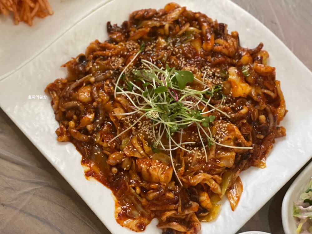 홍천 서석면 로컬 현지 맛집 응골가든 - 쭈낙해물볶음