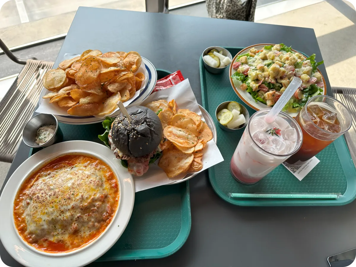 푸짐한 브런치 메뉴