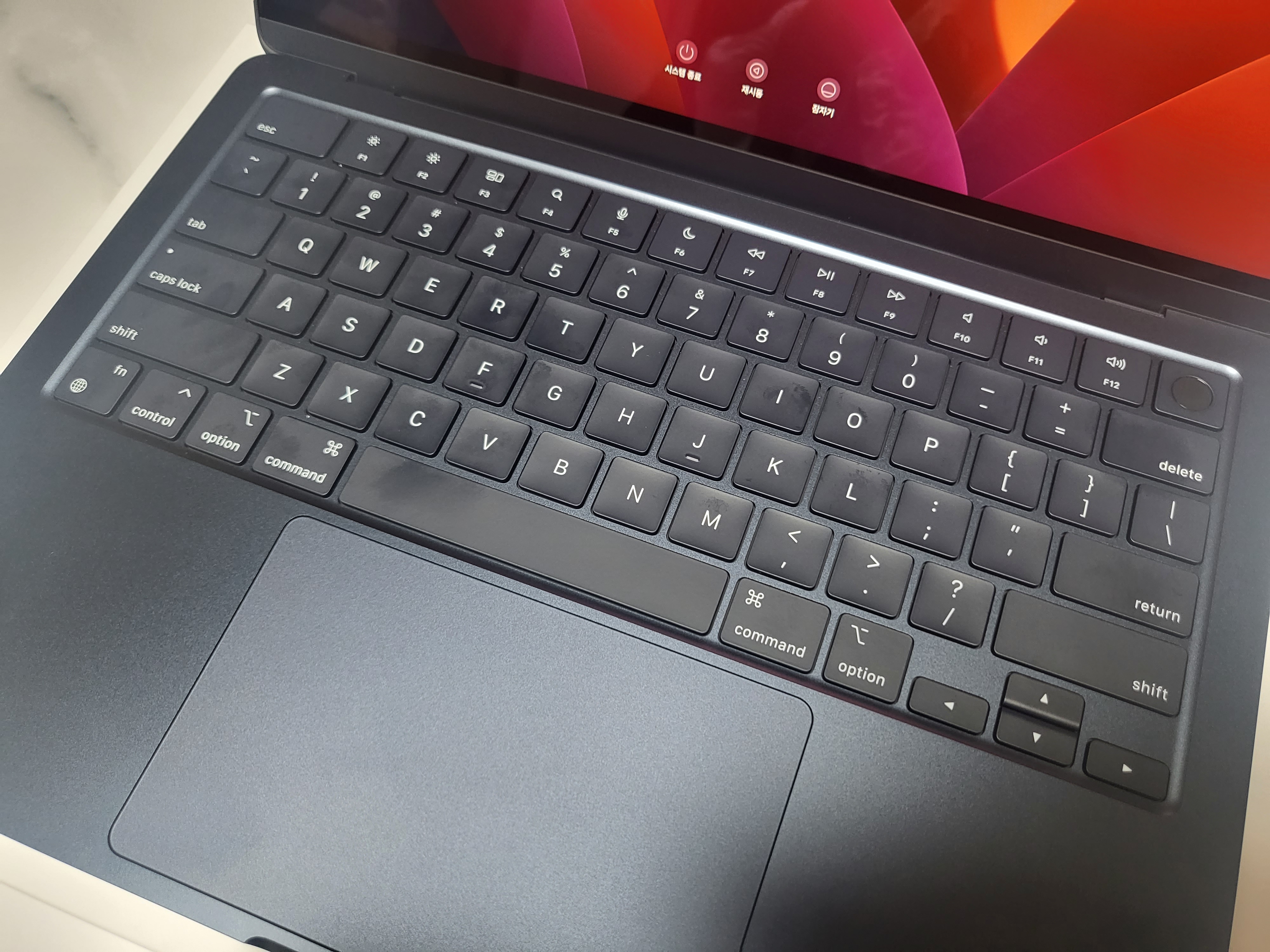 애플 2022 맥북에어 자판