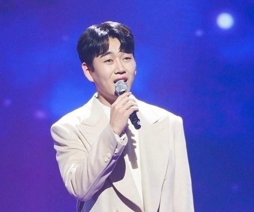 방송 활동과 대표 음악