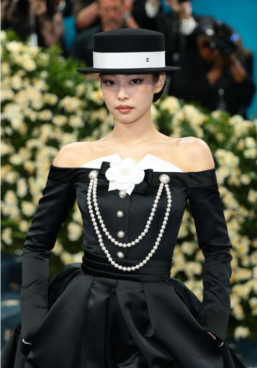Jennie at the Met Gala