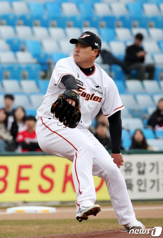 류현진 한미 통산 200승 도전 실시간 분석, 한화 KT 파격 라인업과 1회말 경기 흐름 및 관전 포인트 총정리